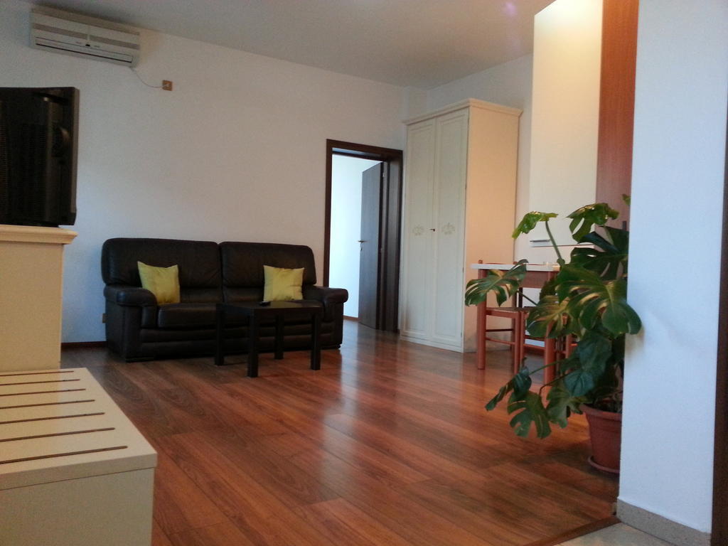 Banu Manta Apartments Бухарест Номер фото