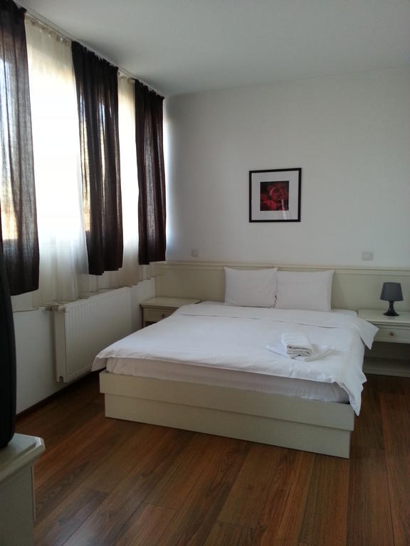 Banu Manta Apartments Бухарест Номер фото