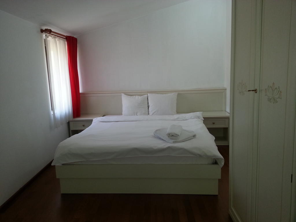 Banu Manta Apartments Бухарест Номер фото