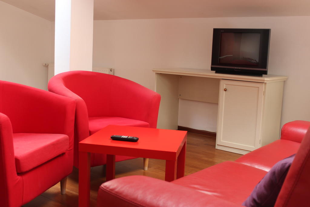 Banu Manta Apartments Бухарест Экстерьер фото